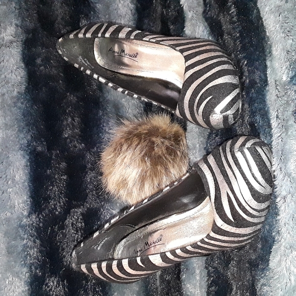 Anne Michelle Sucess Silver Zebra Print Pumps - Picture 7 of 7